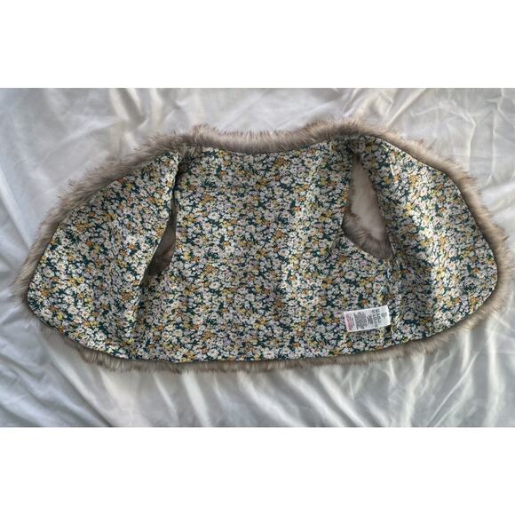 Soft Faux Fur Western Cowgirl Petite Floral Lined Vest Size 3T - Picture 4 of 6